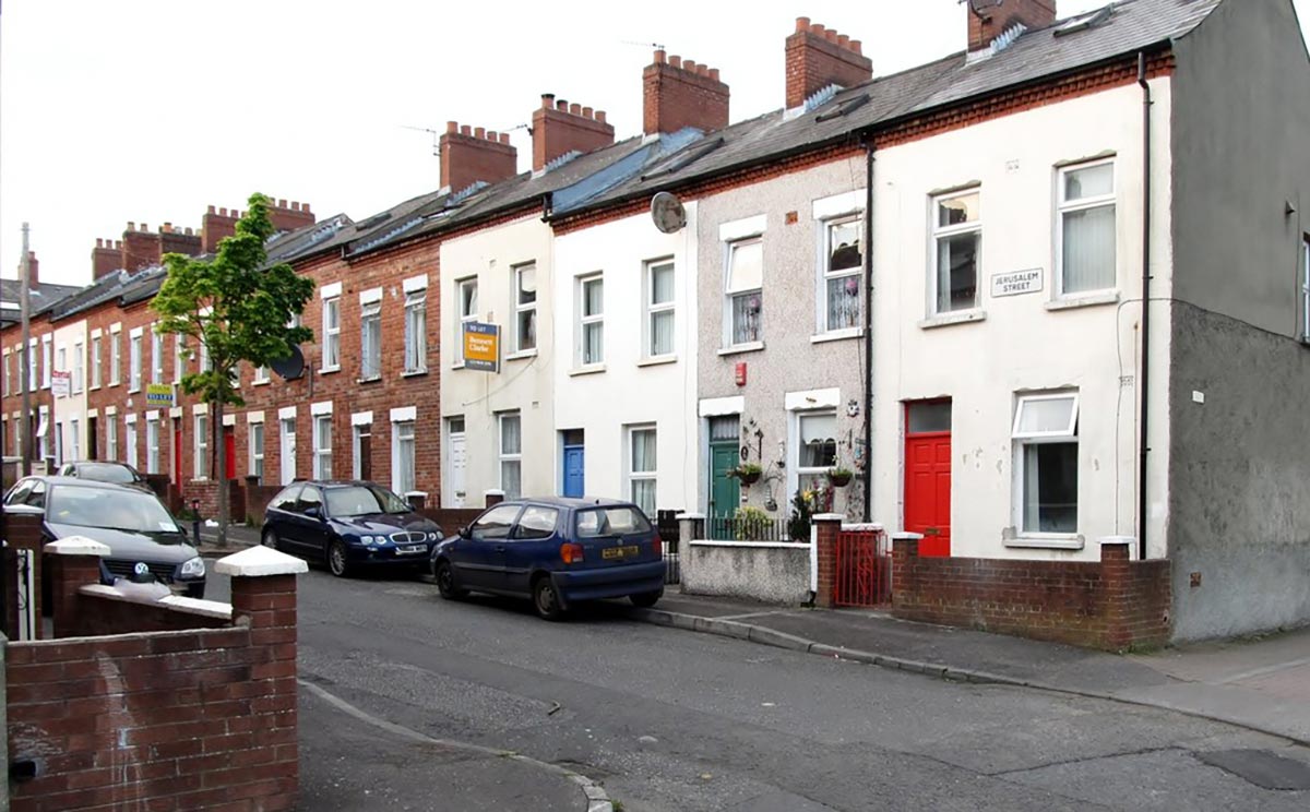 Repossessed houses for sale in Belfast. Photo © Eric Jones (cc-by-sa/2.0)