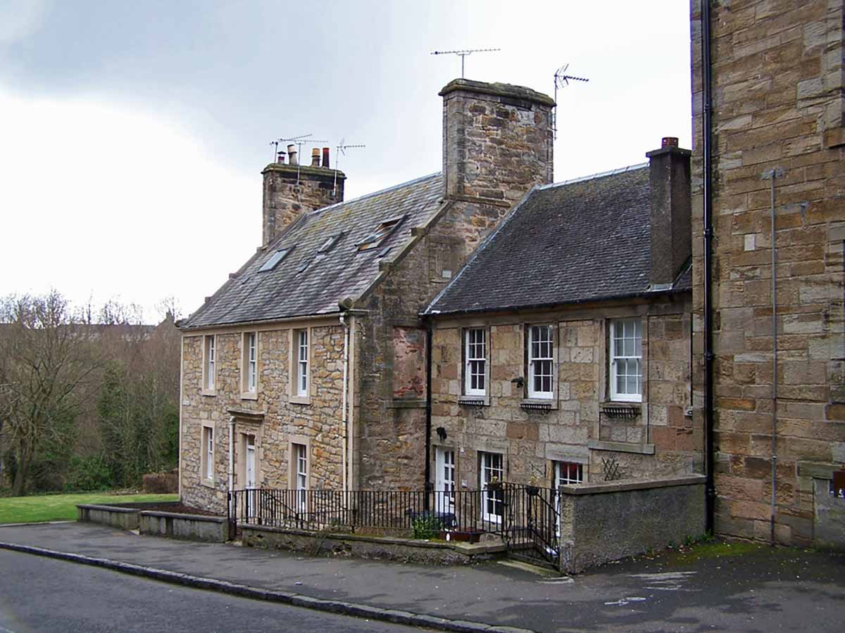 Photo of some good quality repossessed houses for sale in Stirling.