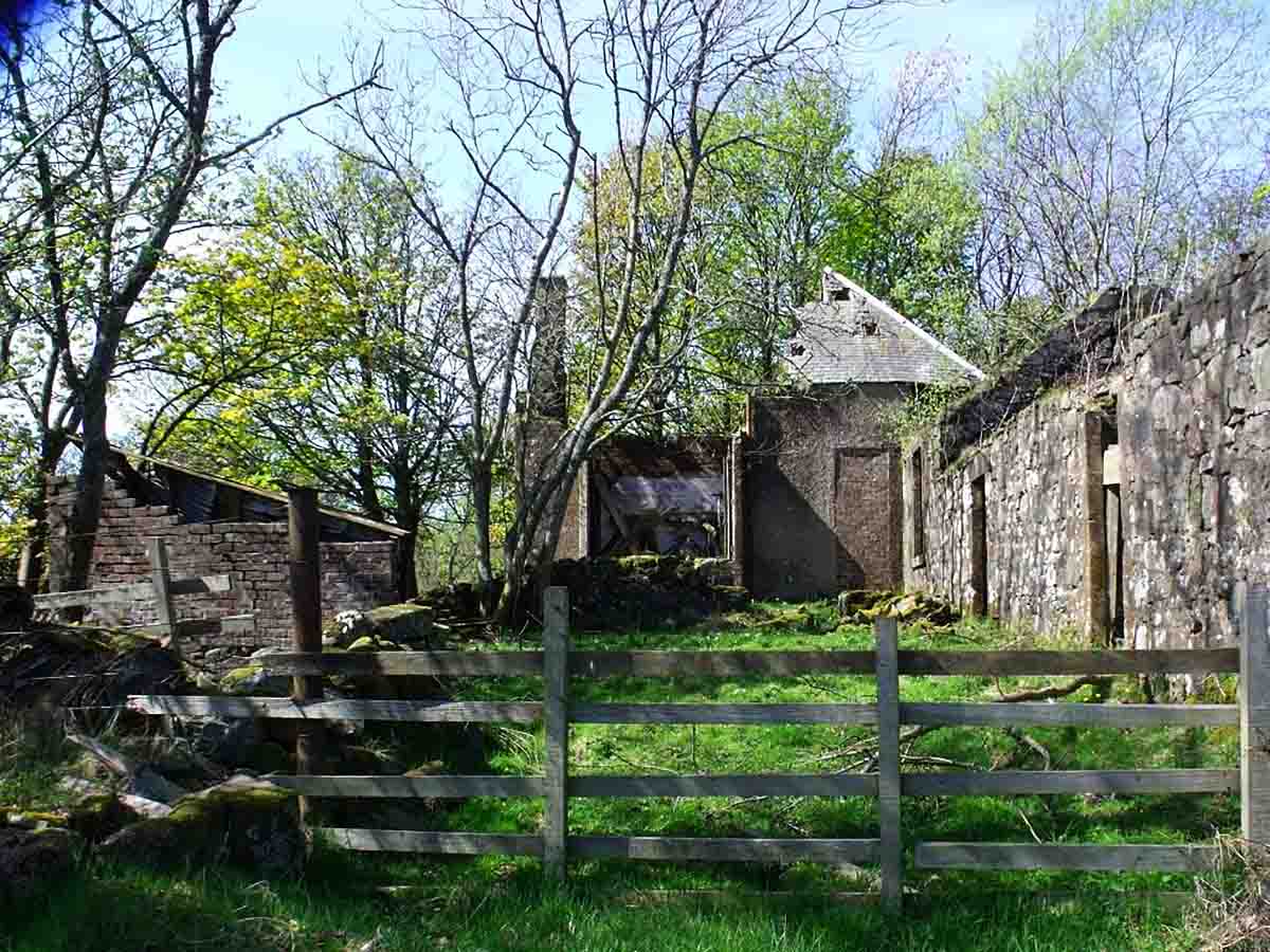 Photo of a ruined cottage for sale in Stirling, Scotland