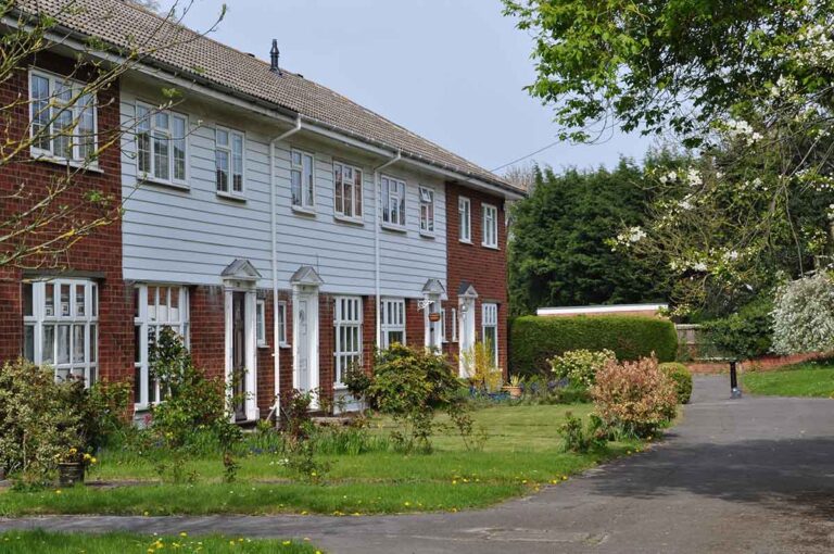 Repossessed houses for sale in Reading, Berkshire. Photo © Brian Chadwick (cc-by-sa/2.0)