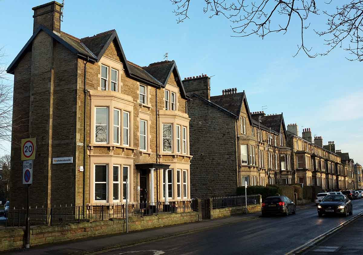 Repossessed houses for sale in Harrogate, North Yorkshire. Photo © Derek Harper (cc-by-sa/2.0)