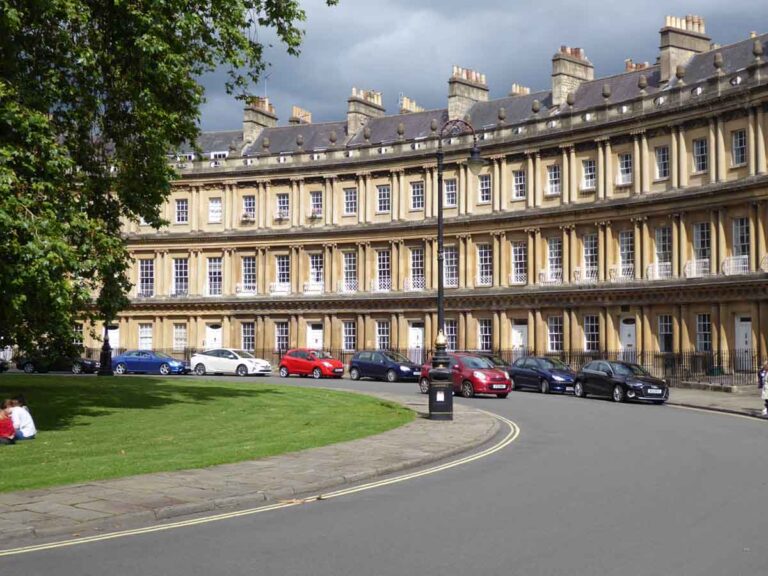 Repossessed houses for sale in Bath, Somerset. Photo © Philip Halling (cc-by-sa/2.0)