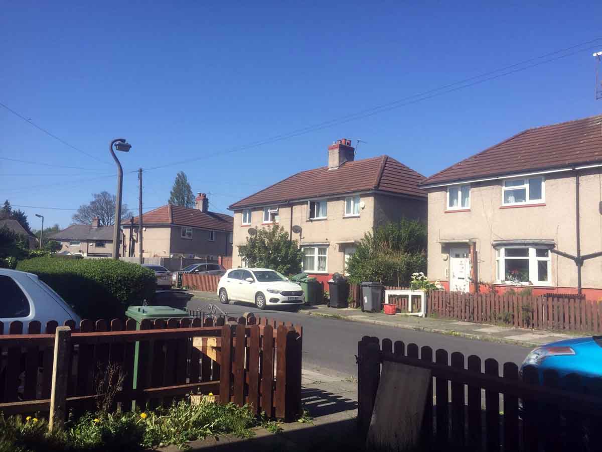 Repossessed houses for sale in Birkenhead, Merseyside. Photo © Joseph McKay (cc-by-sa/2.0)