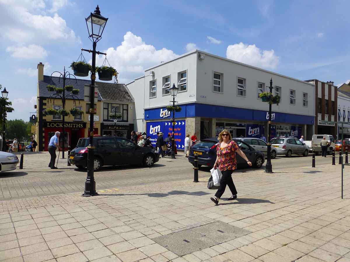 Photo showing the town centre of Enniskillen, Northern Ireland