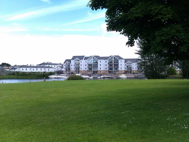 Repossessed houses for sale in Enniskillen, Northern Ireland. Photo © Kenneth Allen (cc-by-sa/2.0)