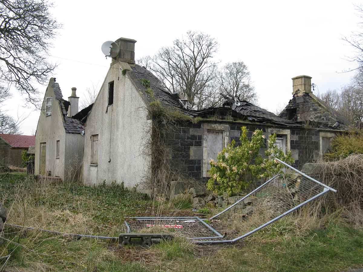 Photo of a derelict and abandoned property in Falkirk.