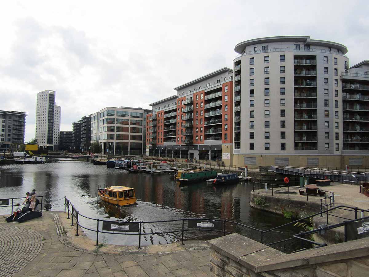 Repossessed houses for sale in Leeds, West Yorkshire. Photo © Colin Smith (cc-by-sa/2.0)