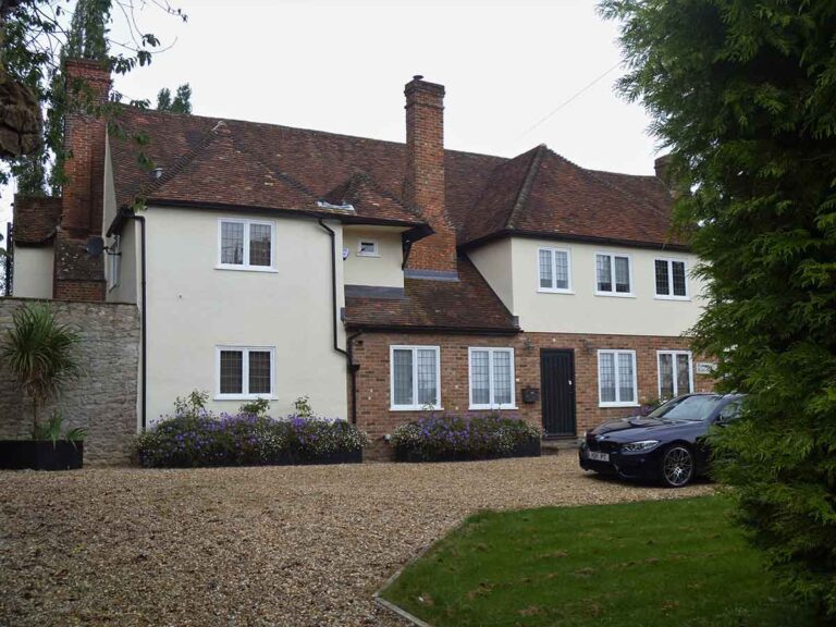 Repossessed houses for sale in Ashford, Kent. Photo © Michael Dibb (cc-by-sa/2.0)