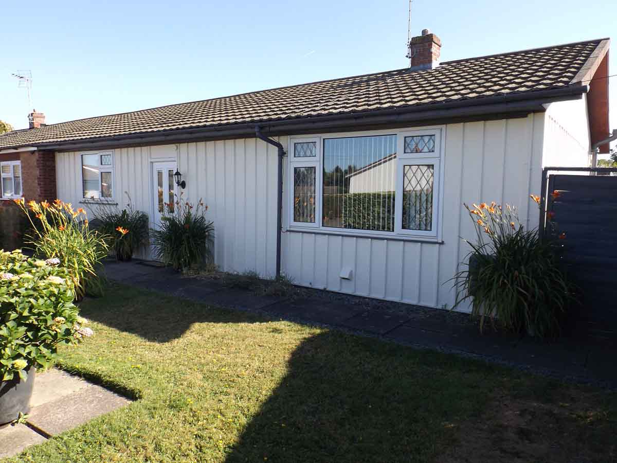 Prefab bungalow for sale in Stoke.